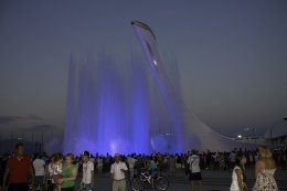 поющие фонтаны в олимпийском парке